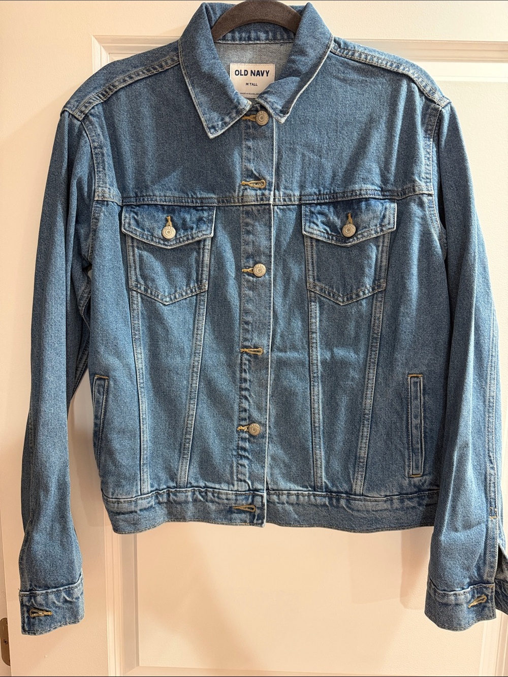 NWT! Old Navy Women's Medium Classic Jean Jacket